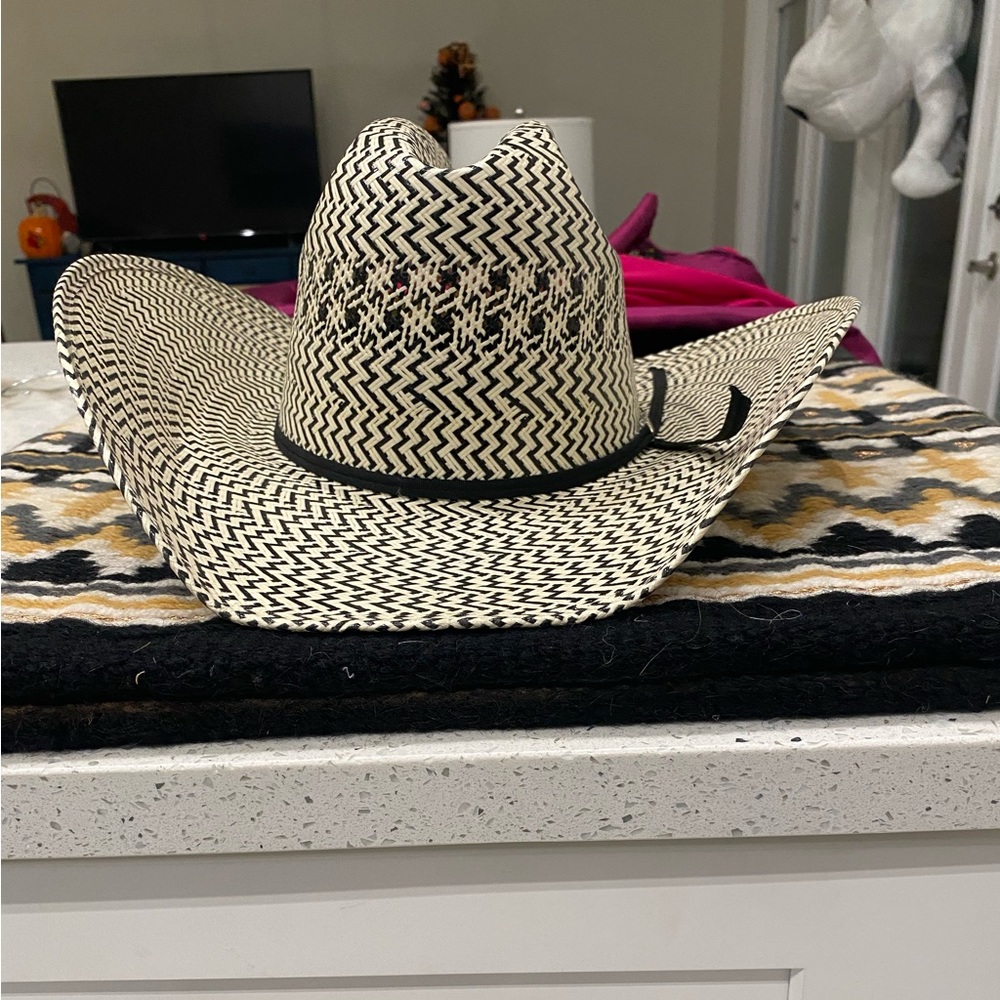 Atwood black and white straw hat